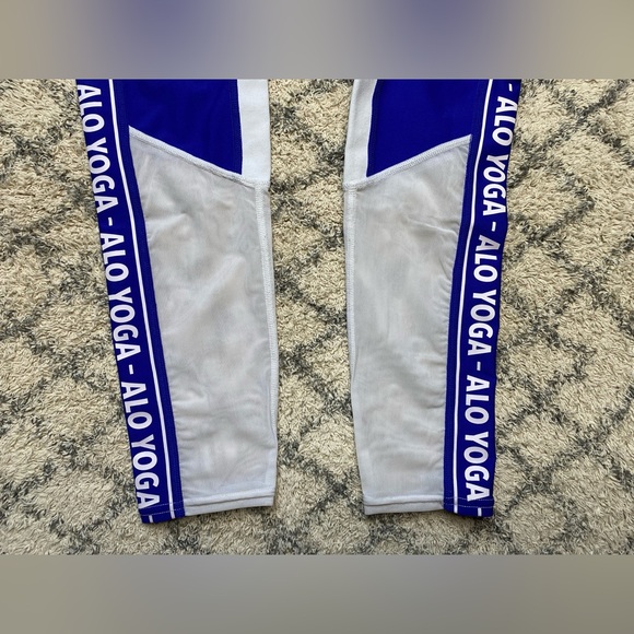 ALO Leggings - Picture 6 of 6